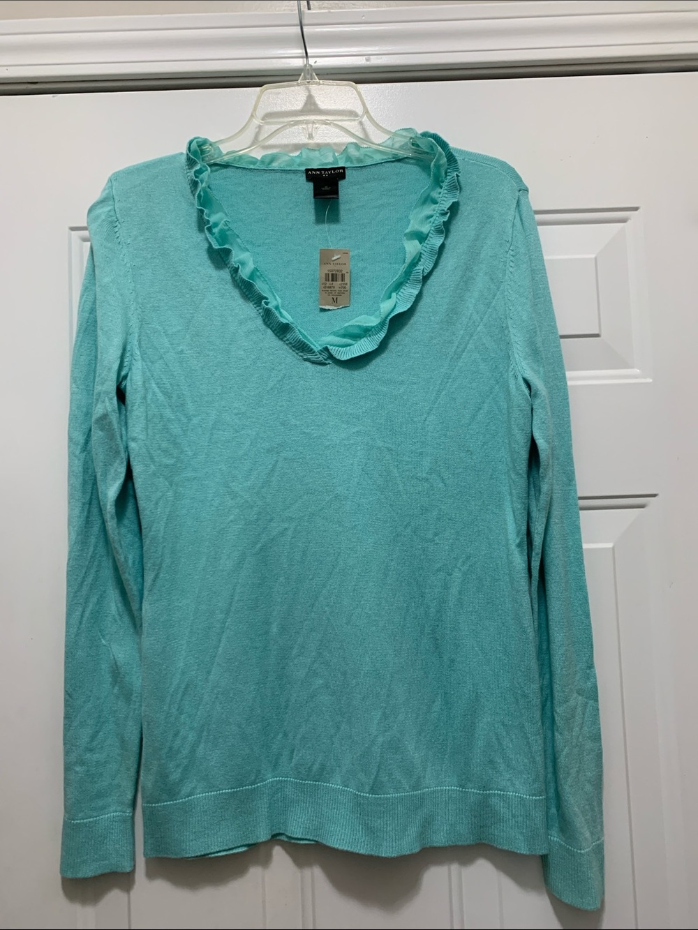NWT Ann Taylor Light Aqua Ruffle V-Neck Long Sleeve Cotton Blend Sweater Medium
